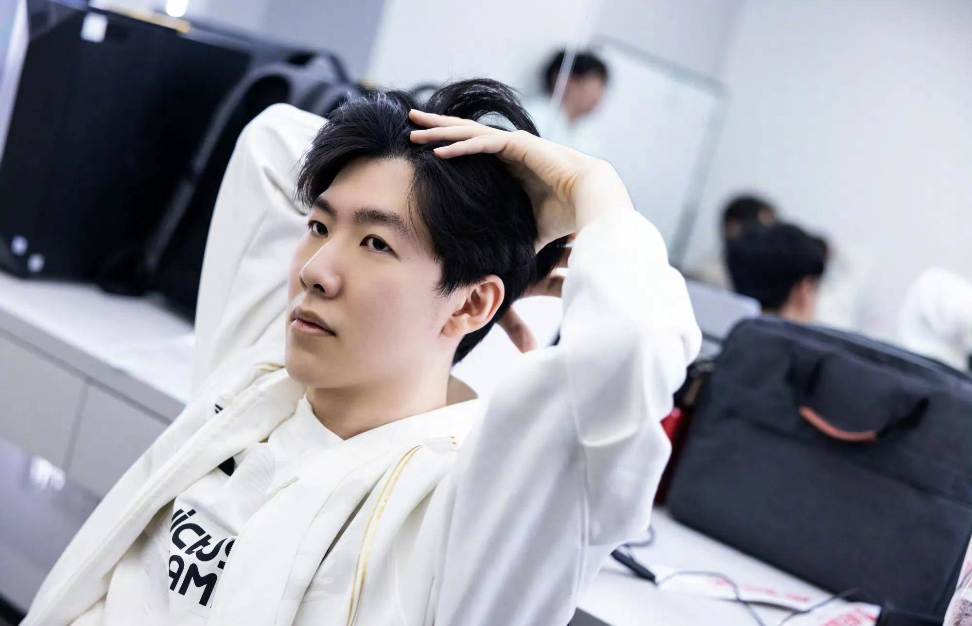 迟来的重逢 迟来的重逢