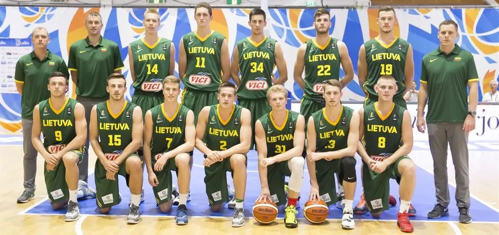 但教练的直 但教练的直